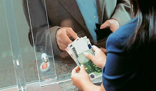 Επιστροφή φόρου τέλος και μπλόκο του ΑΦΜ- Παλιές κλήσεις και πρόστιμα από τους Δήμους προκαλούν εγκεφαλικά